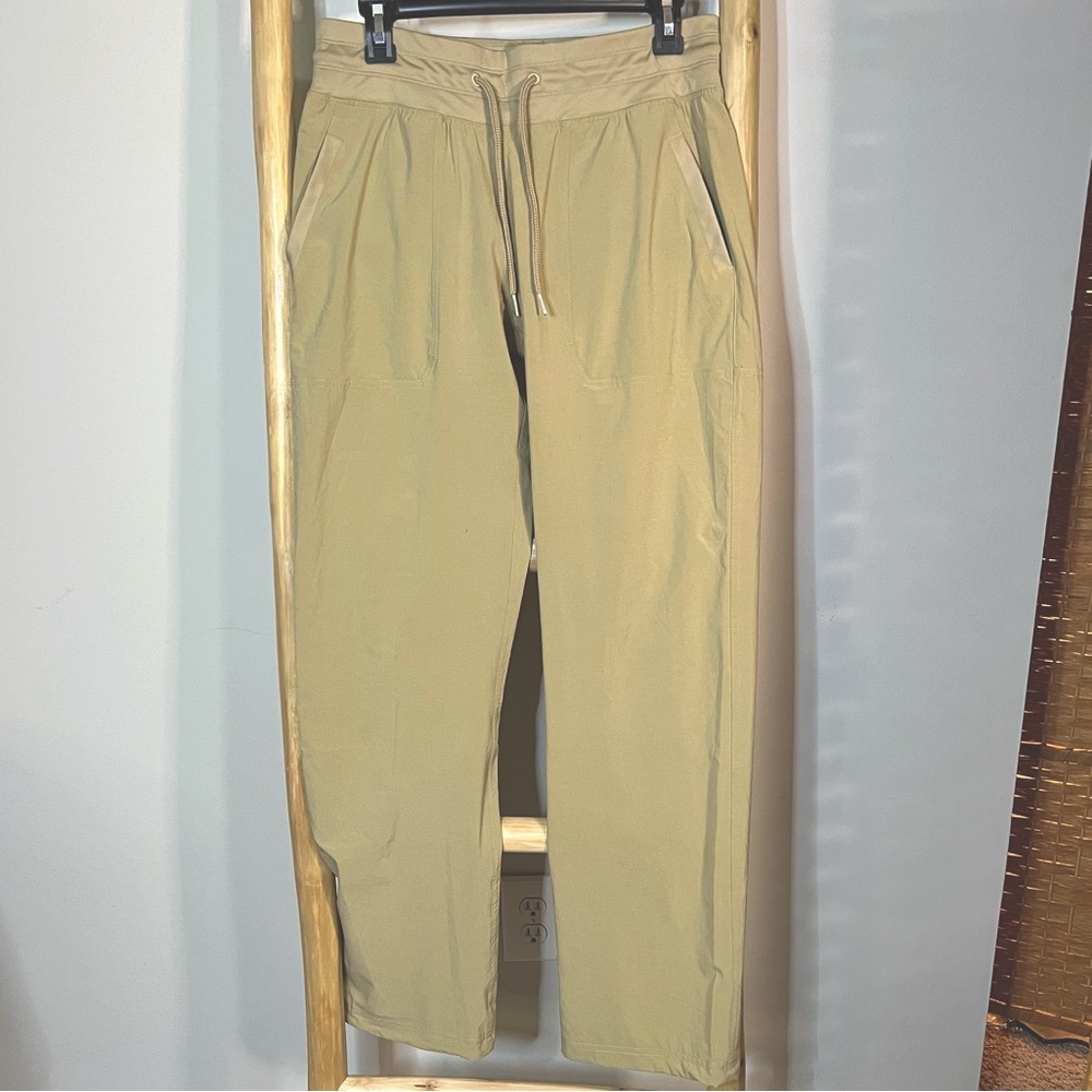 Free fly breeze khaki draw string bamboo lined pull on pants female’s Medium